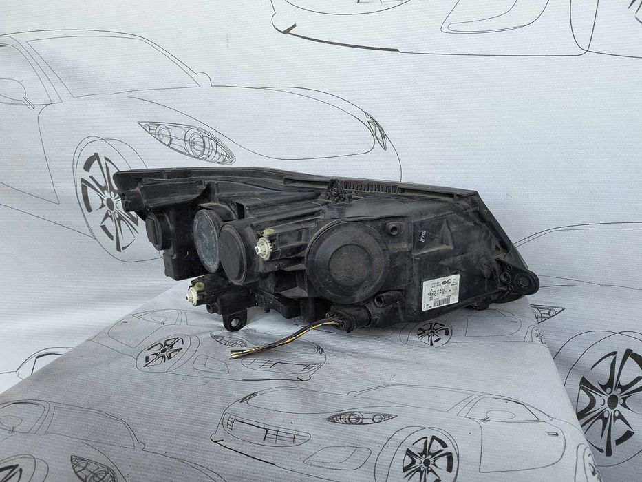 Far Stanga Uk Cu Lupa Skoda Superb 2014 / 2013-2015 Cod OEM 3T2941015F (5C2)