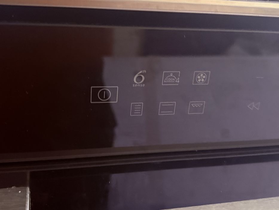 Фурна за вграждане Whirlpool W7 OM4 4S1 P