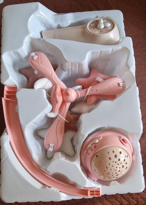 Въртележка музикална с проектор