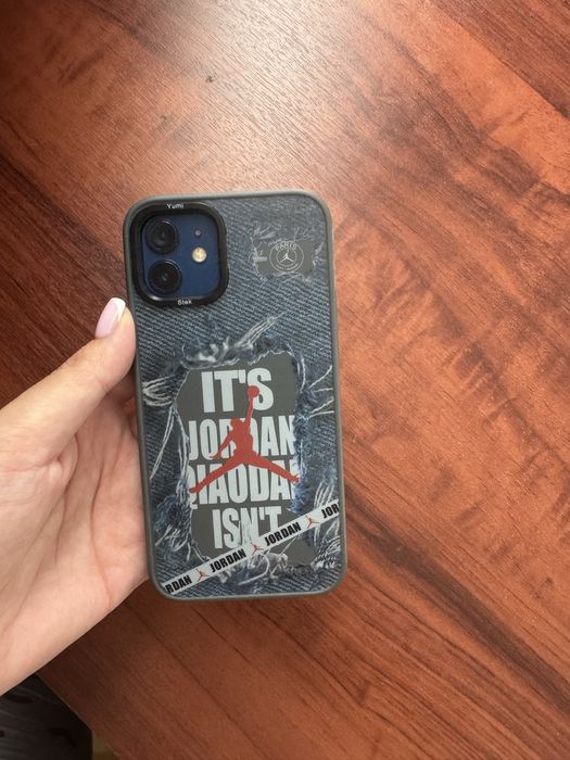 Срочно Продам айфон 12