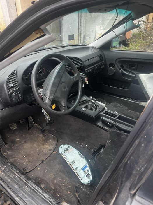 Bmw e 36 1.6  benzina