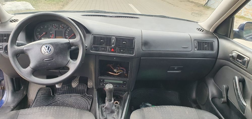 VW GOLF 4 1.6 Benzina E4 Acte la zi Fiscal pe Loc