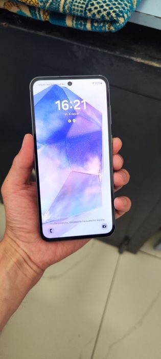 Samsung A55.   8 256gb