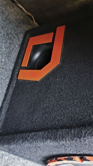 Продается сабвуфер