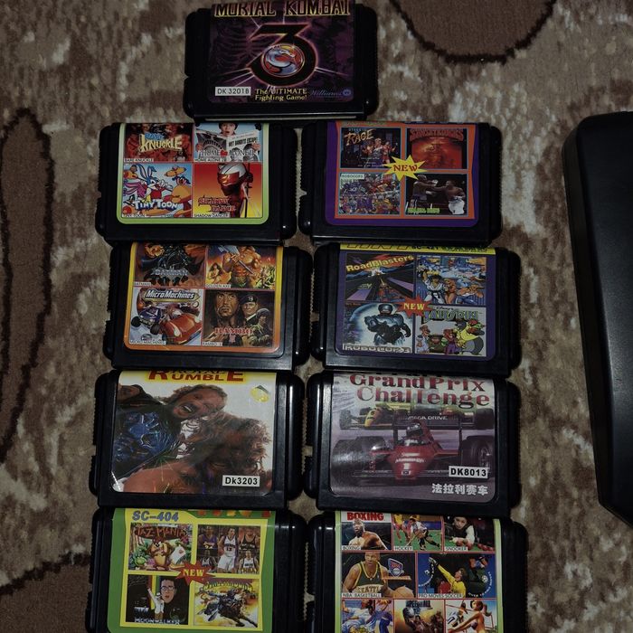 Продам игровую приставку SEGA
