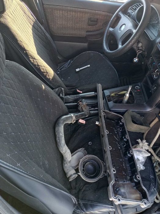 BMW 318i по запчастям