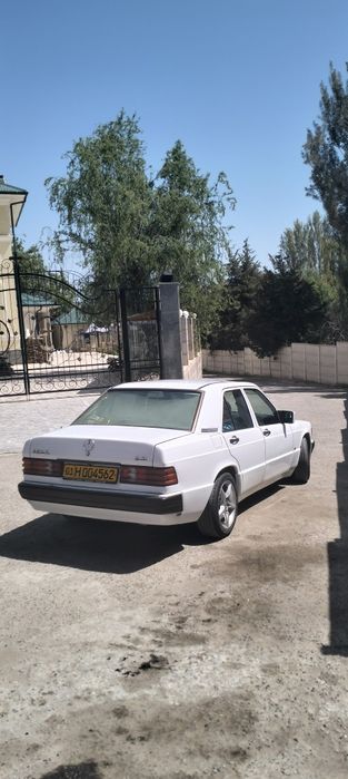 Мерседес 190бензин
