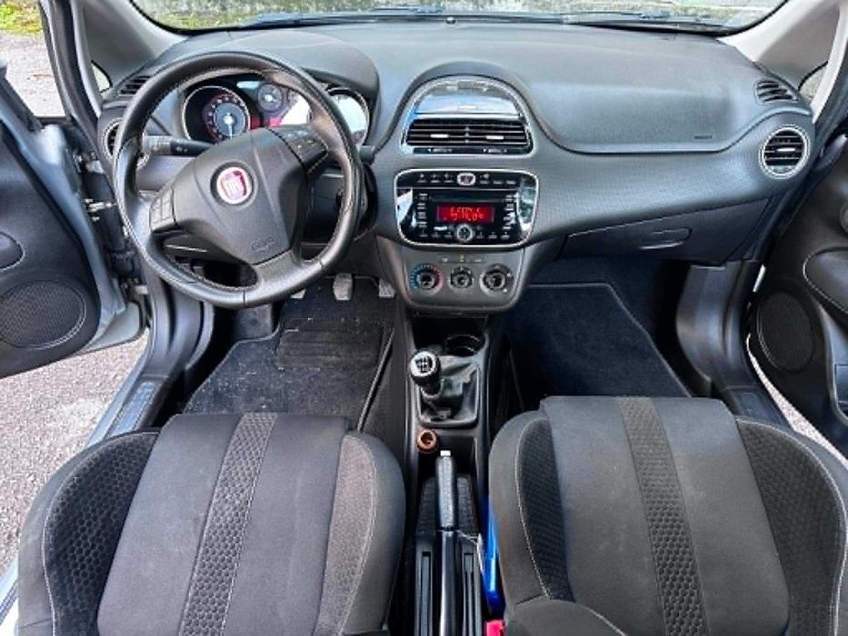 Fiat Punto 1.3 дизел Multijet Evo 95 к.с 2010 година