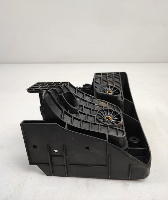 Suport panou sigurante 1k0907361b Volkswagen VW Golf a 5-a generatie