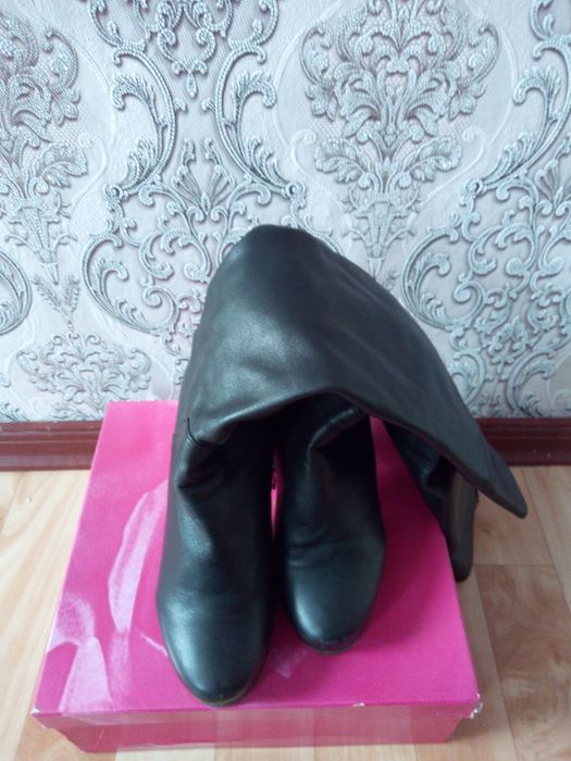 Кожаные демисезонные сапоги.