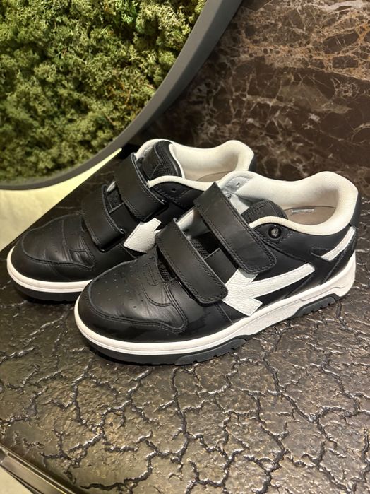 Out Of Office Sneakers, номер 35, оргинални, много запазени.