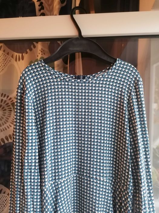 Rochie albastră cu aspect retro