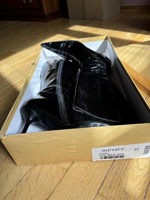 Сапоги Nursace лаковые 37 разм