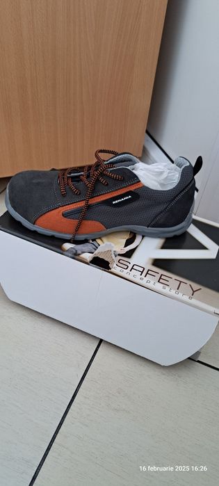 Pantofi de protectie Eagle S1P SRC  Renania nr 39
