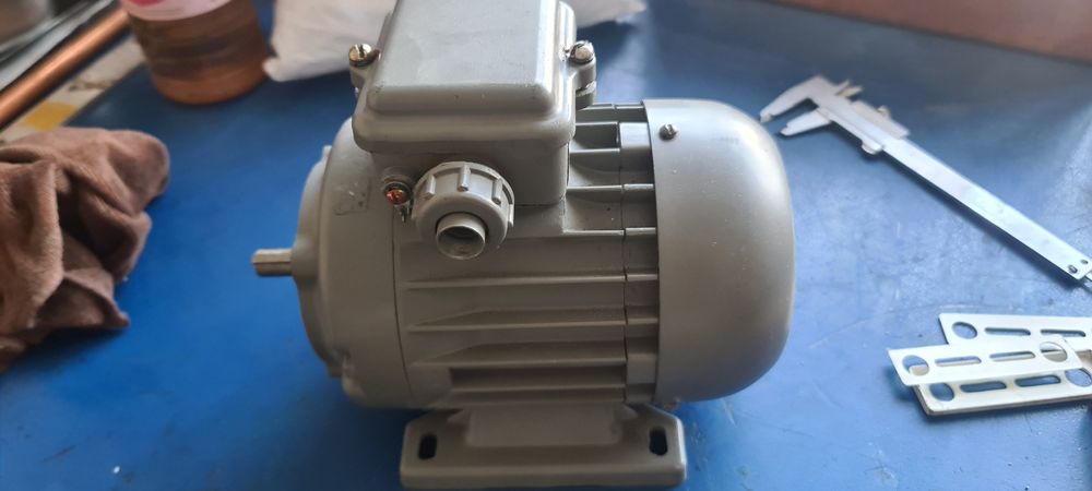 Электродвигатель 220/380 вольт