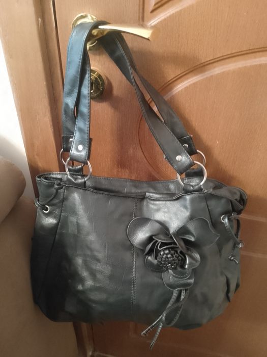 Дамски кожени чанти