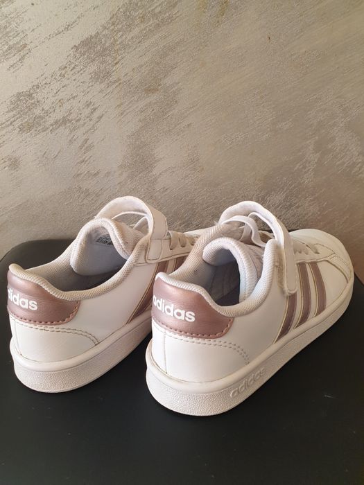 Adidas маратонки за момиче