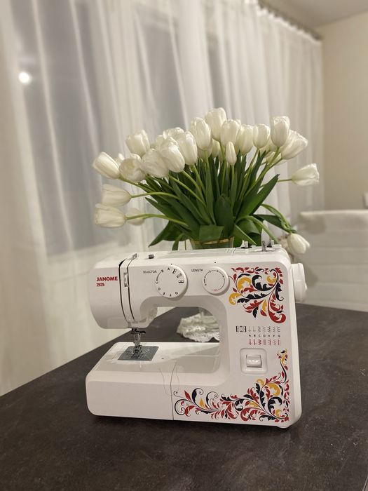 Швейная машинка Janome 2525
