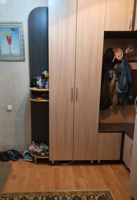 Продам прихожку угловая