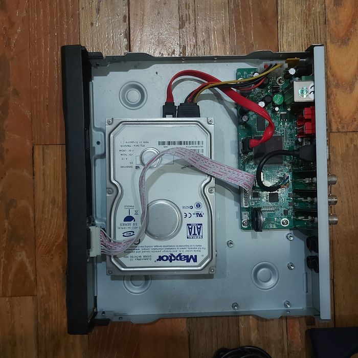 Продава камери и ДВР използвани