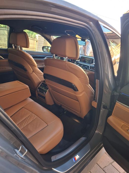 BMW seria 7  2019