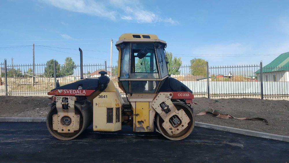 Дорожный каток Dynapac CC232