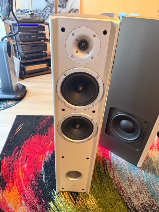 Boxe Jamo 718S bass puternic