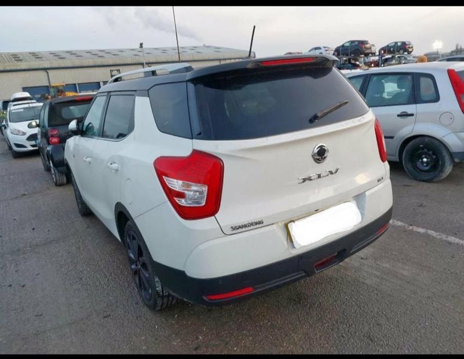 Haion cu luneta ssangyong tivoli xlv 2017