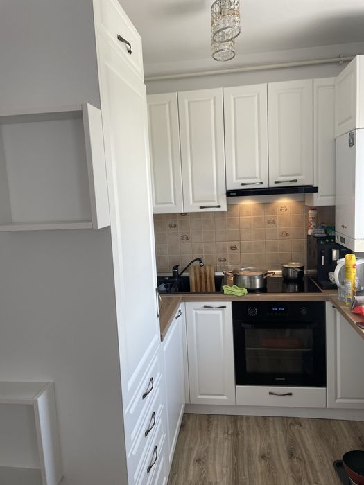 Vând Apartament  3 camere -zona Stadion - loc de parcare inclus