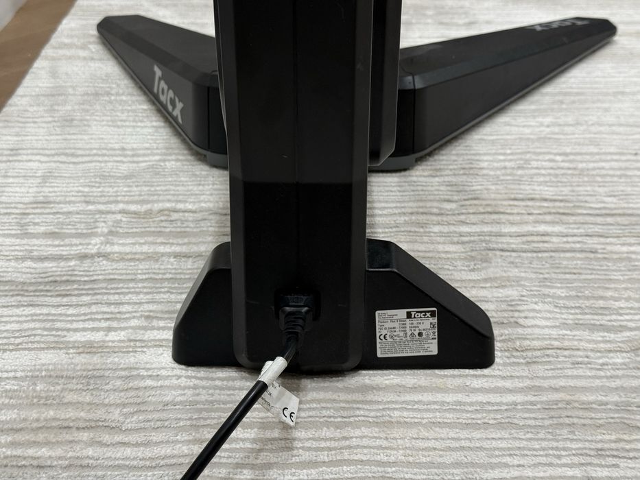 Велостанок Tacx Flux S