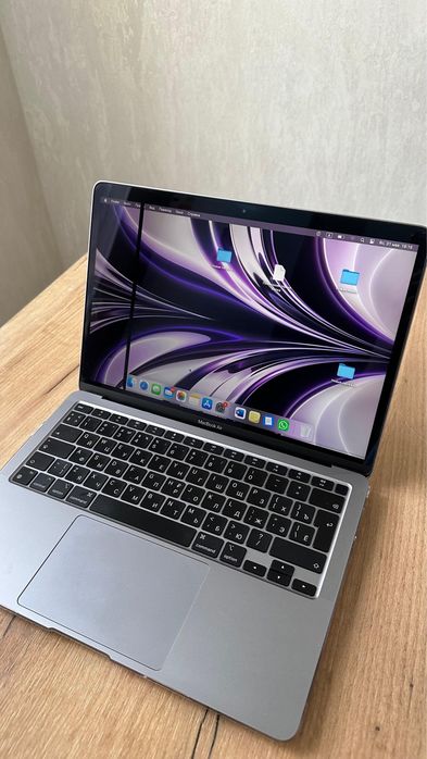 Macbook M1 с зарядкой