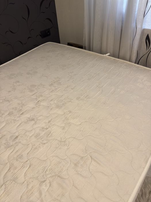 Матрас в хорошем состоянии