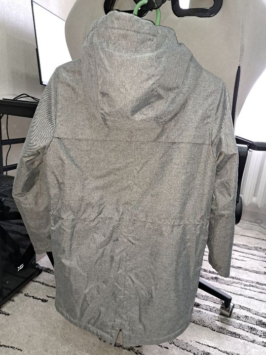 Продам курточку на подростка