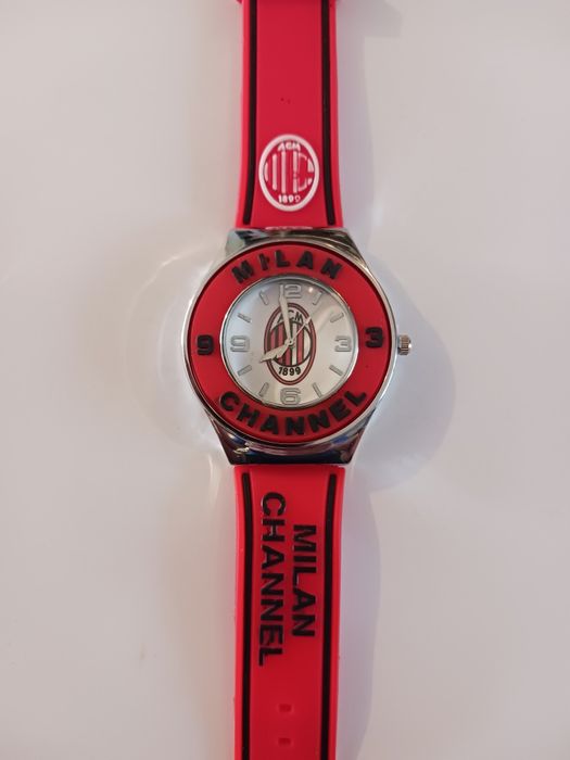 Часовник Barcelona ,Milan, Bayern Munchenn