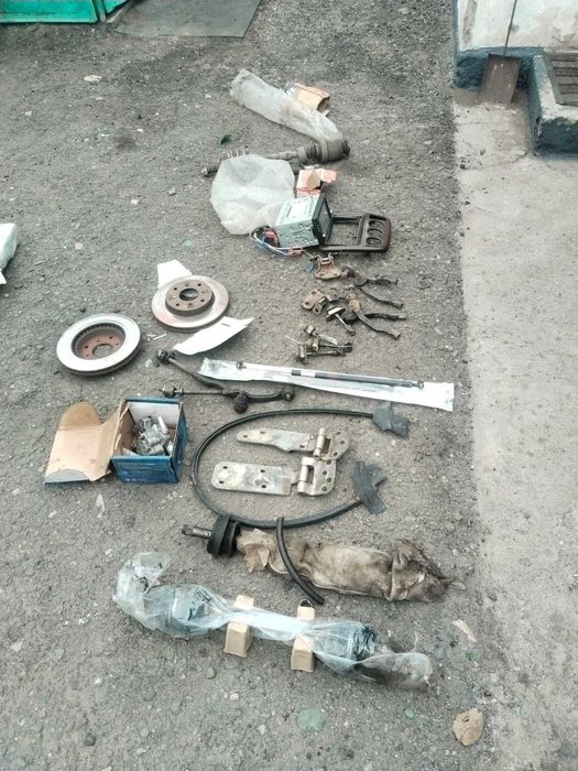 Продам запчасти на Хонда