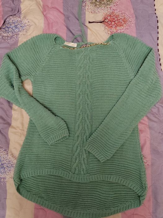 Отдам вещи за 1000тг