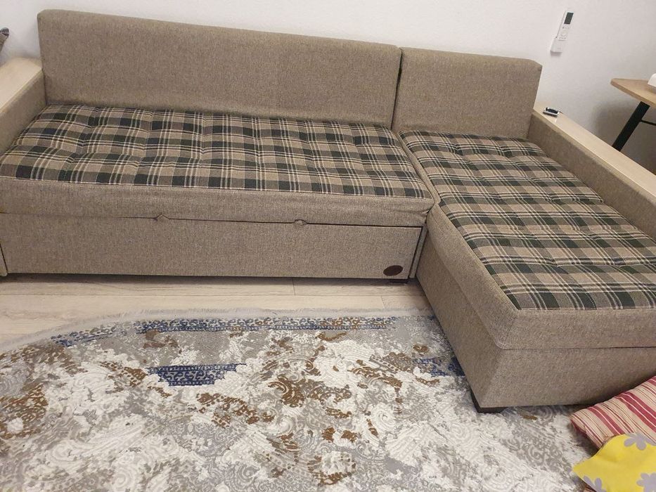 Угловой диван-кровать с ящиком для хранения