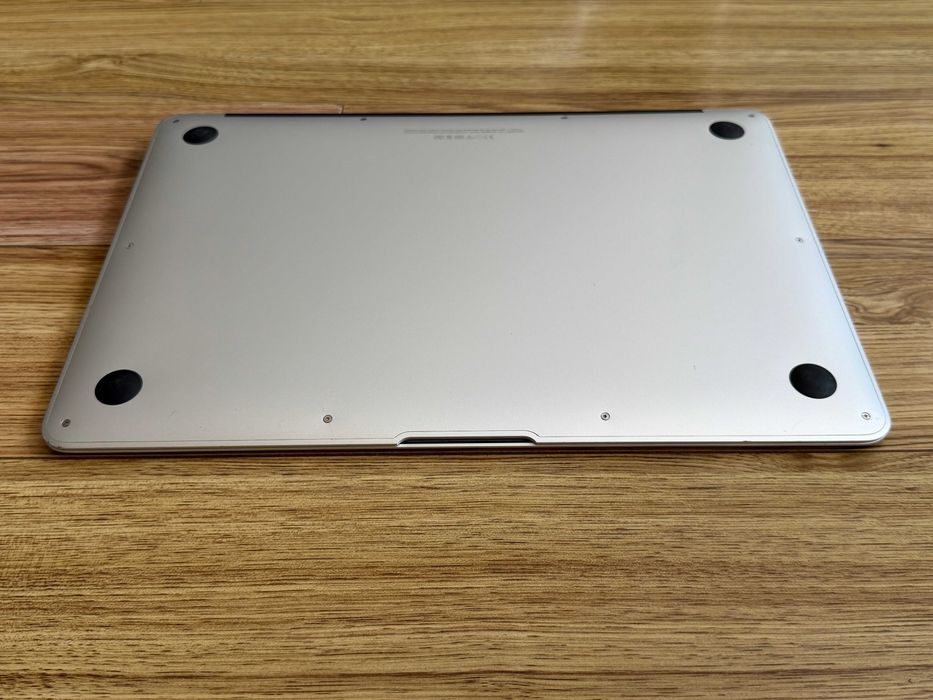 MacBook Air 13 2017`Core i7-5650U/512GB SSD/8GB RAM/Батерия 8ч