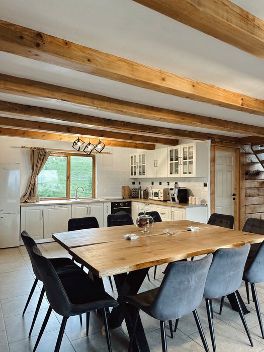 Cabana Muntii Apuseni, Cabana la munte