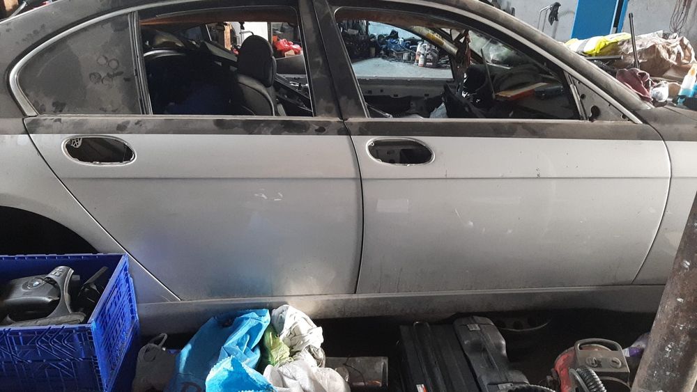 Ușa dreapta fata bmw e65
