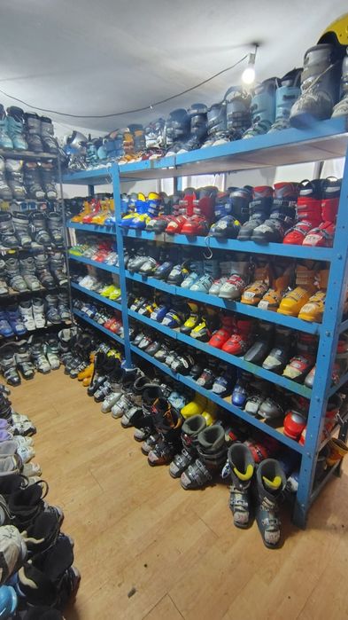 Clăpari schi mărimi de la 28 la 46 toate firmele.