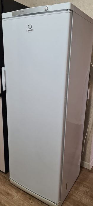 Морозильник Indesit