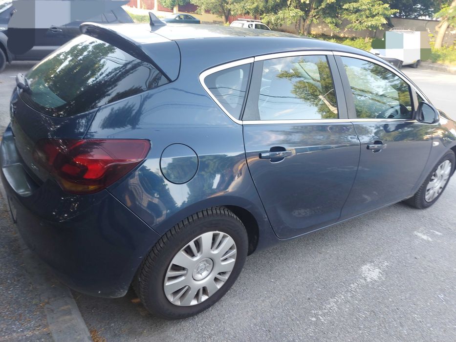 Opel astra J 2010
