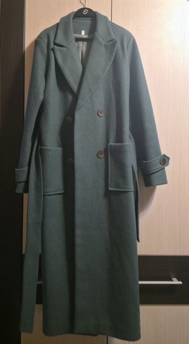 Пальто зелёное в хорошем состоянии