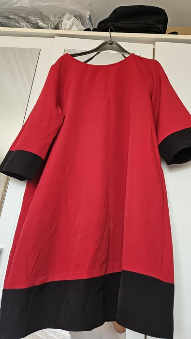 Рокля червена с подарък
