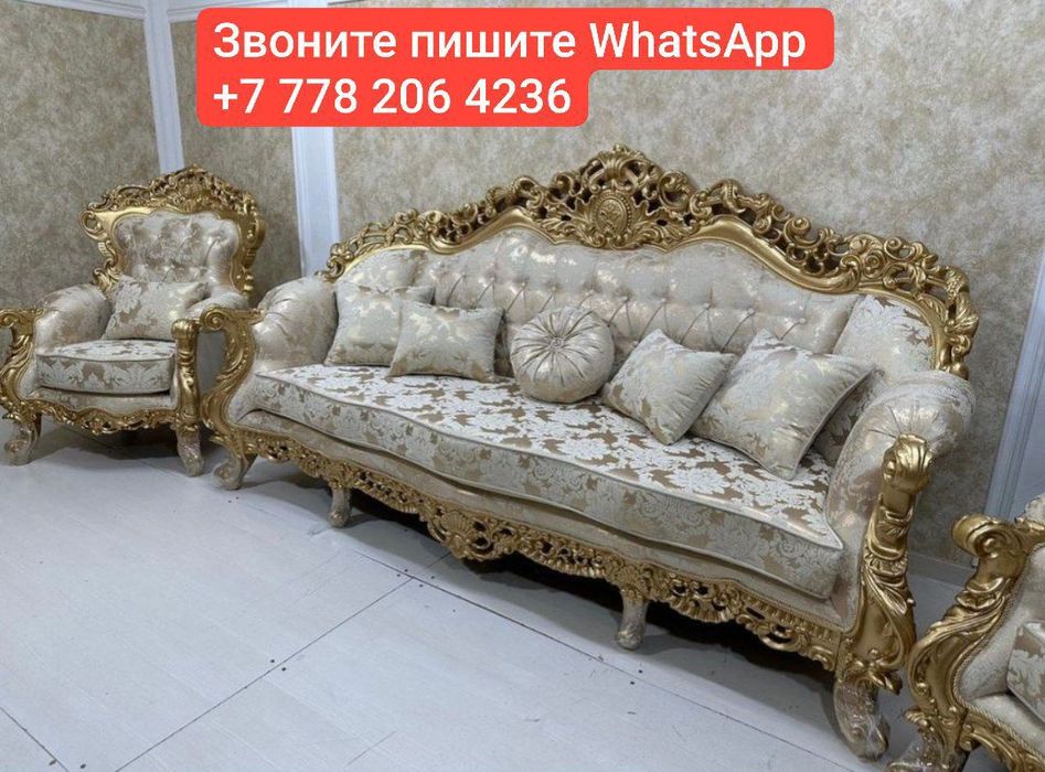 Мягкий диван и кресло