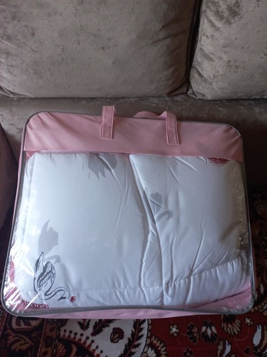 Одеяло. Новое. Белого цвета