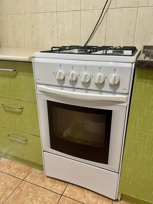 Срочно продам газовую плиту