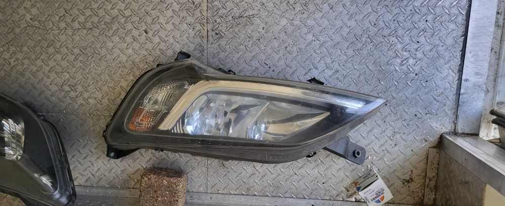 Far stânga / dreapta Peugeot Boxer  2014-2021 - pret per bucata