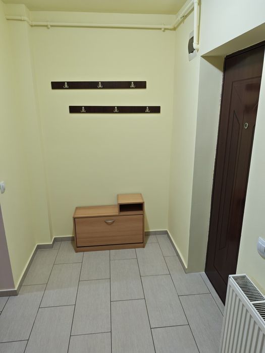 Închiriez apartament cu o cameră